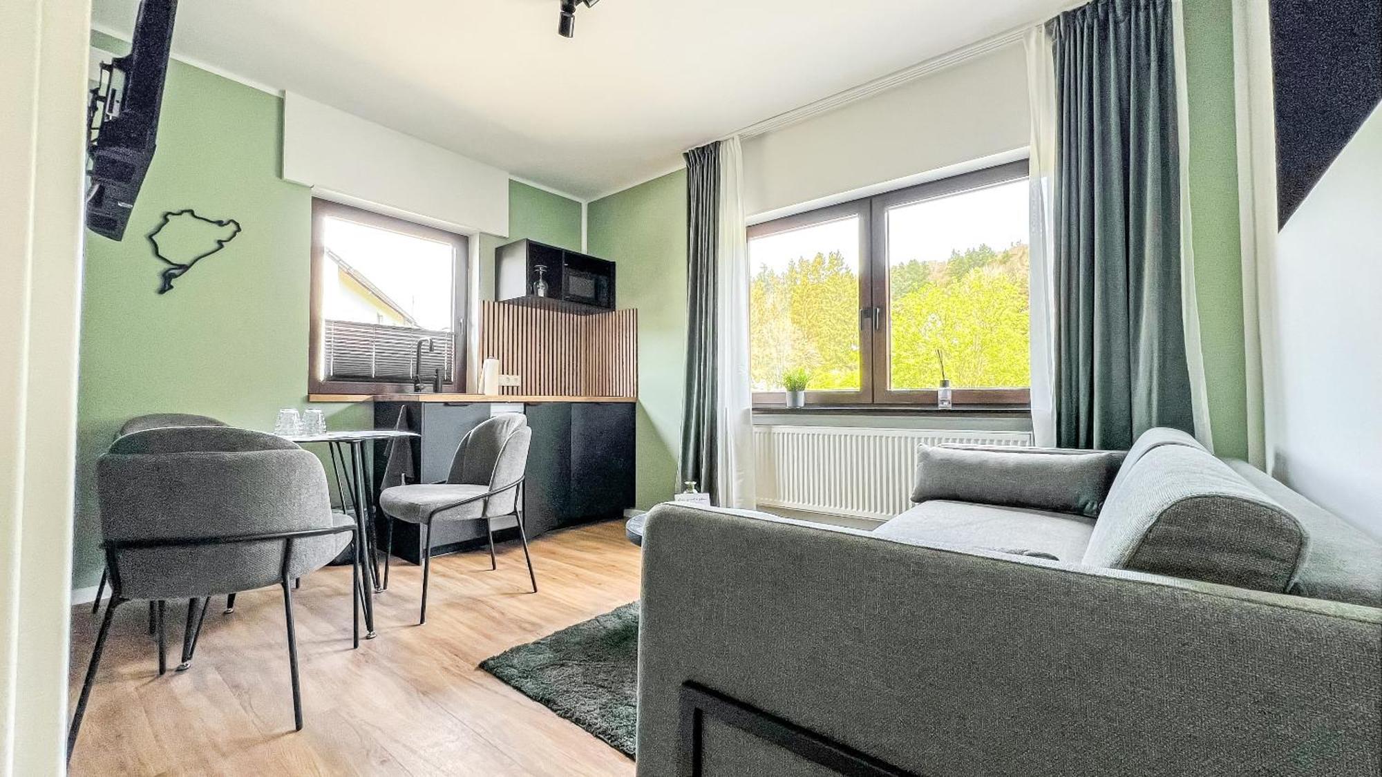 קלברג Hotel Zweite Heimat Nuerburg מראה חיצוני תמונה